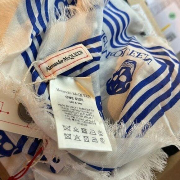 Alexander McQueen skull print wraparound-style scarf blue and white - Picture 7 of 7